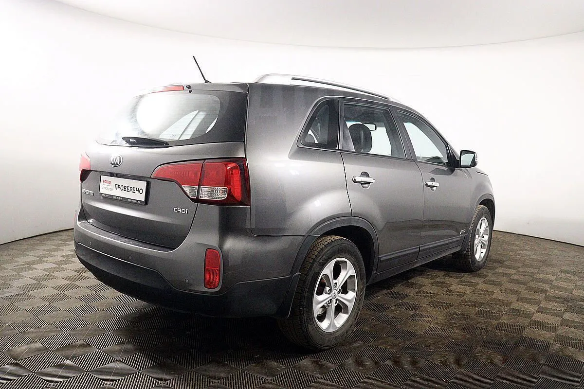 Kia Sorento Image 5